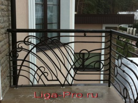 Проект козырька на балкон с ковкой для роскошного особняка